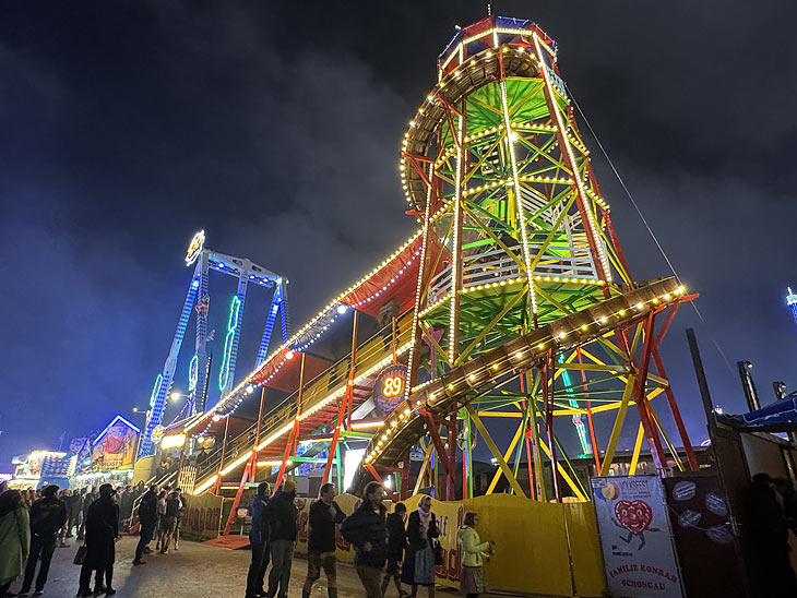 Toboggan auf dem Oktoberfest 2022 (©foto: Martin Schmitz)